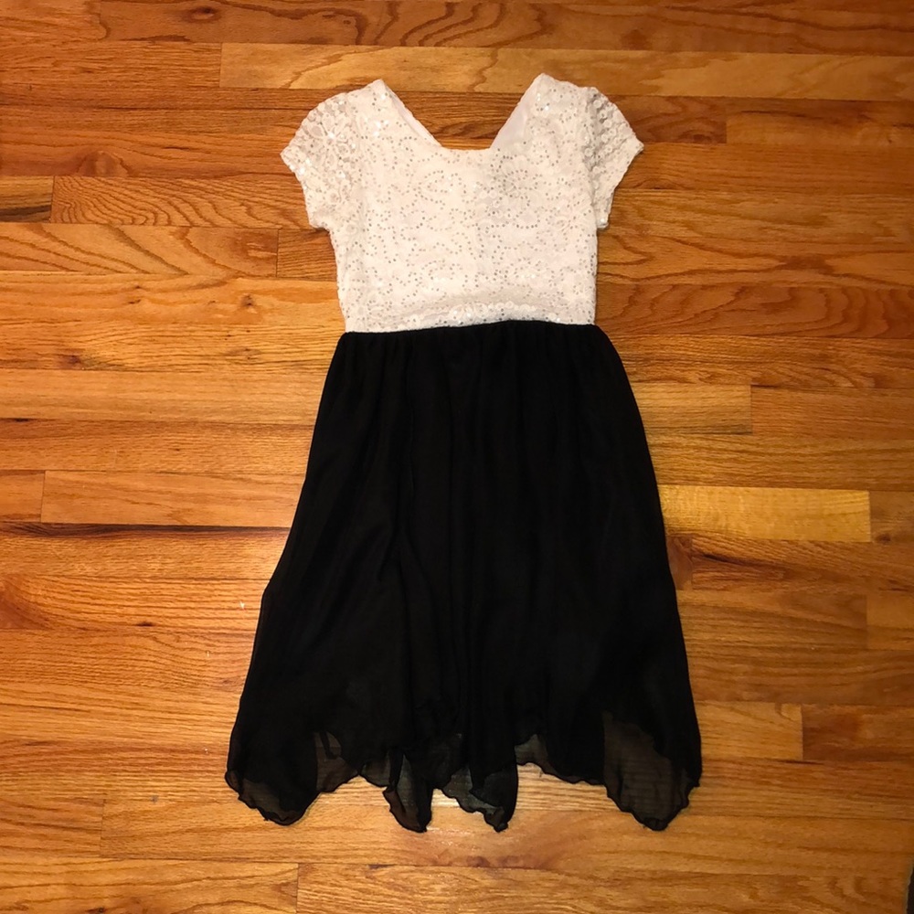 Black and white dress (child)